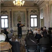 Insegnante qualificato offre Lezioni in presenza ed online di Chitarra Classica